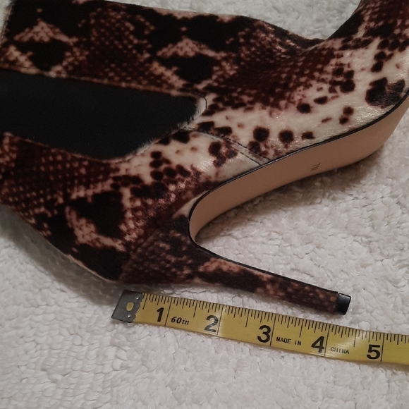 Neiman Marcus Brown Snake Print Heeled Boots - Picture 5 of 8